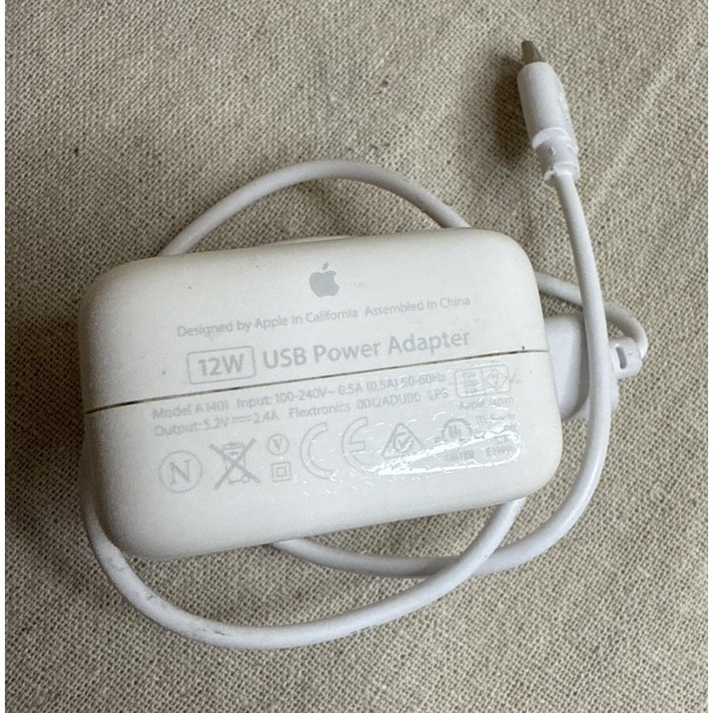 Apple 12w USB Charger Adapter for iPhones with lightning cable included‎ - Picture 7 of 7